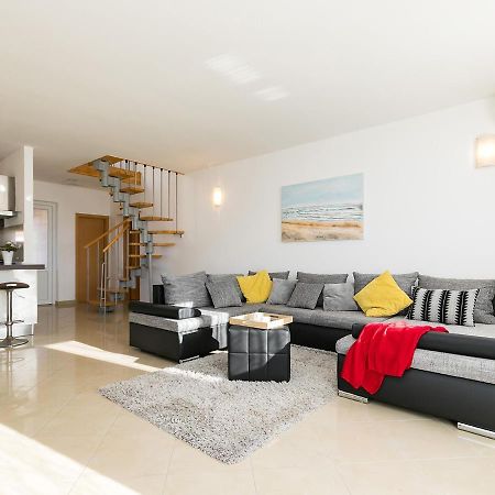 פורץ Holiday Appartment Tessa מראה חיצוני תמונה